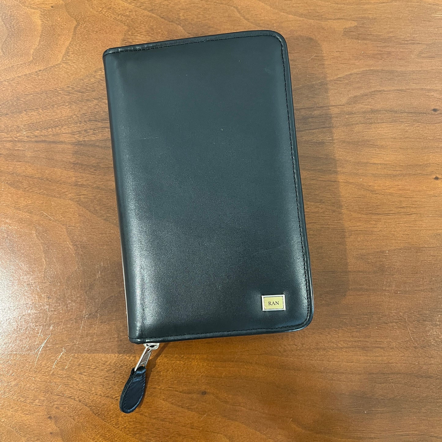 Vintage 2000s Day-Timer Black Leather 6-Ring Zip Around Personal Agenda
