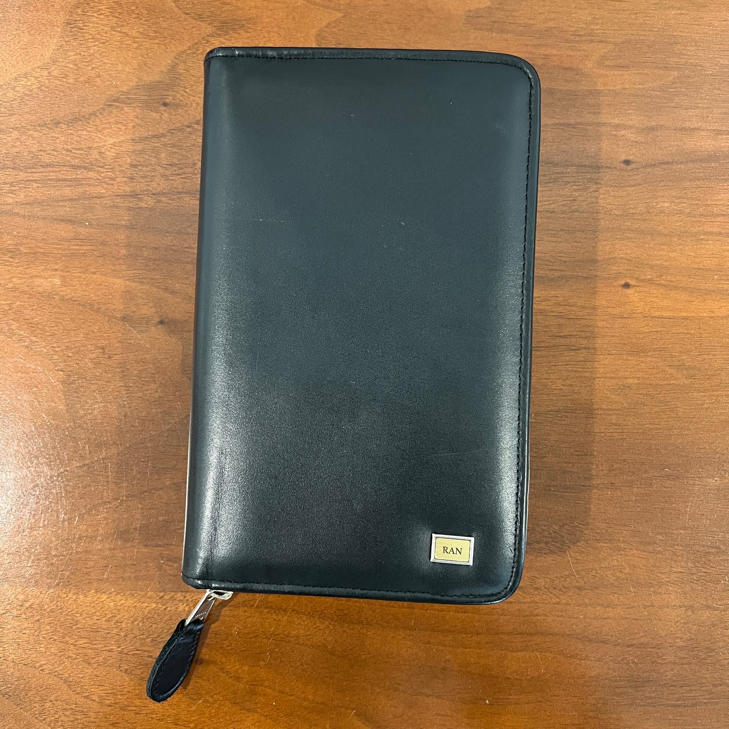 Vintage 2000s Day-Timer Black Leather 6-Ring Zip Around Personal Agenda