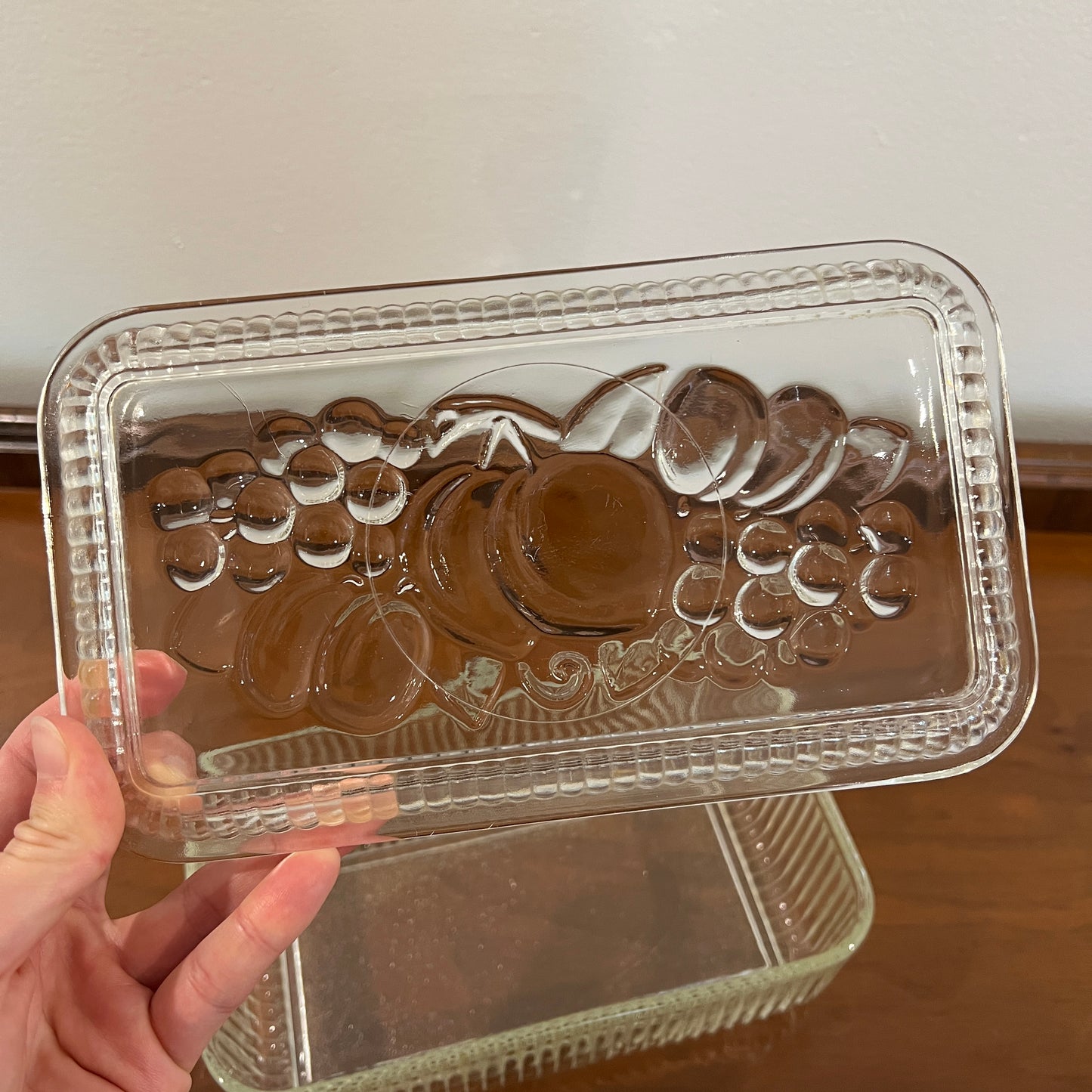 Vintage Federal Glass 9" Clear Rectangular Refrigerator Dish with Lid - Grapes and Peaches