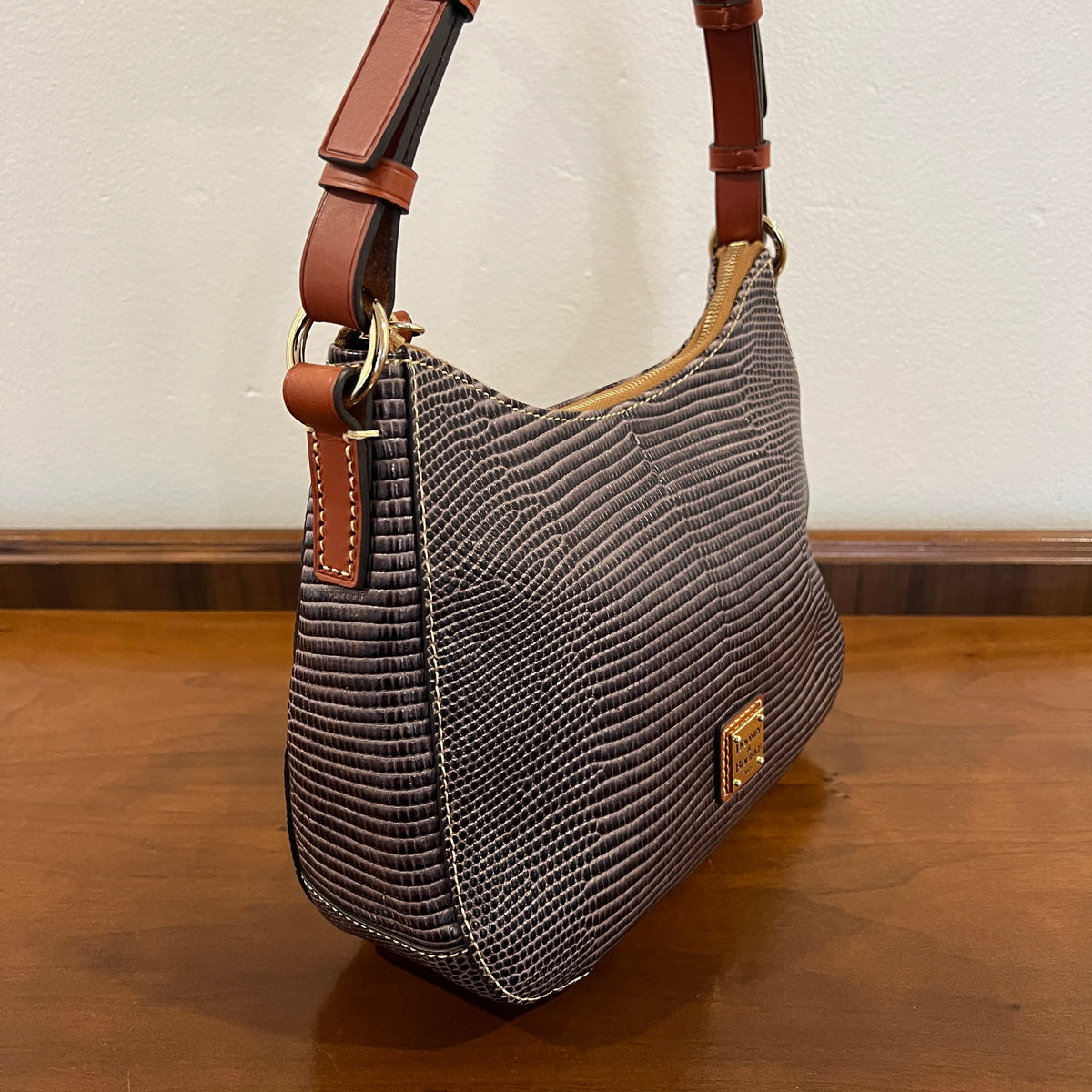 Preloved Dooney & Bourke Lizard Embossed Medium Hobo Bag