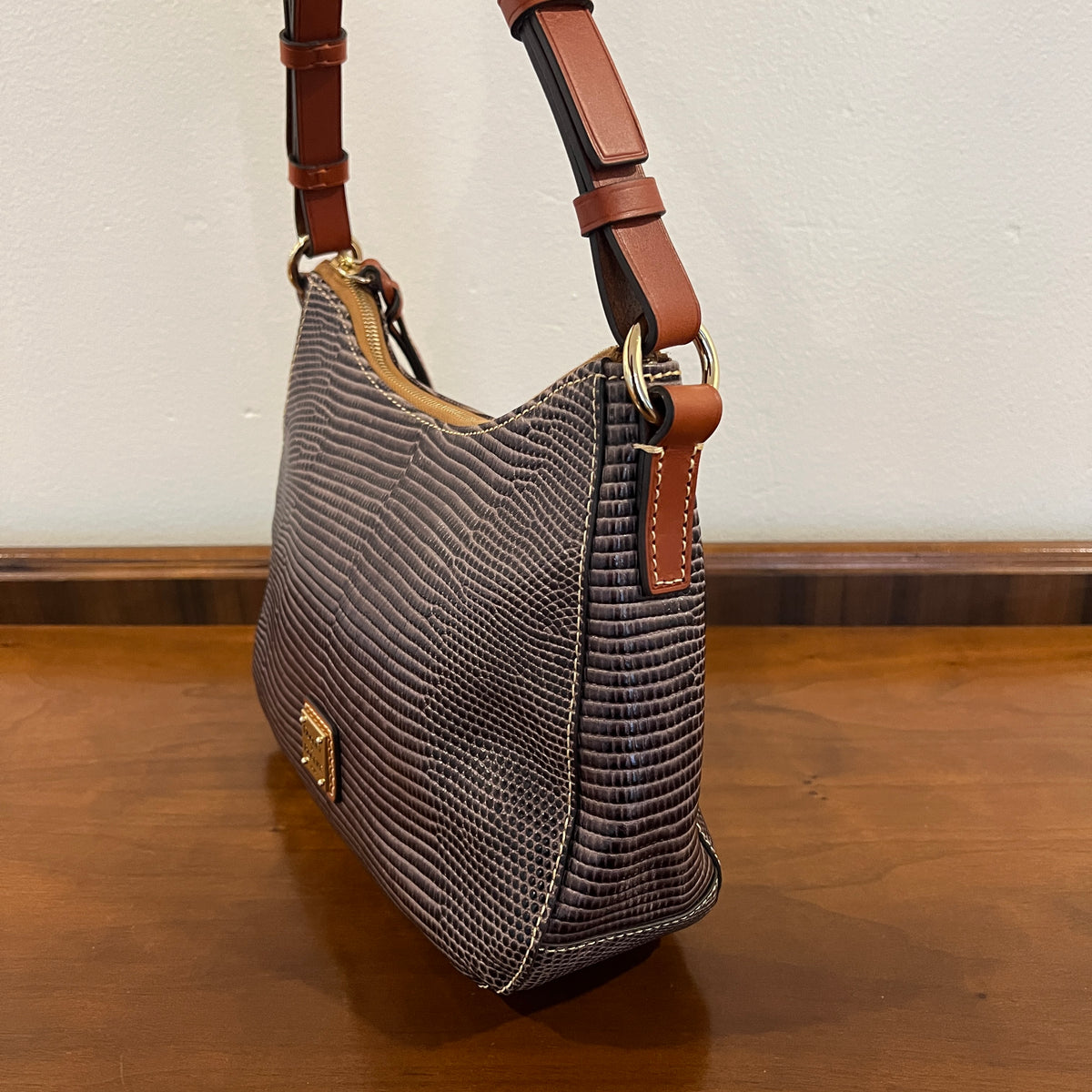 Preloved Dooney & Bourke Lizard Embossed Medium Hobo Bag