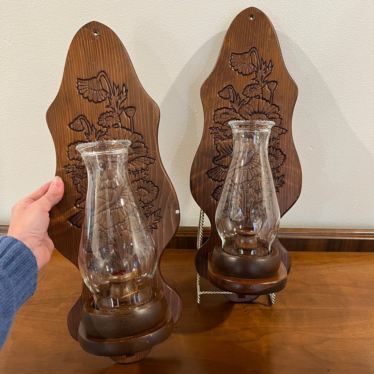 Set of 2 Vintage HOMCO Large Wooden Floral Wall Sconces