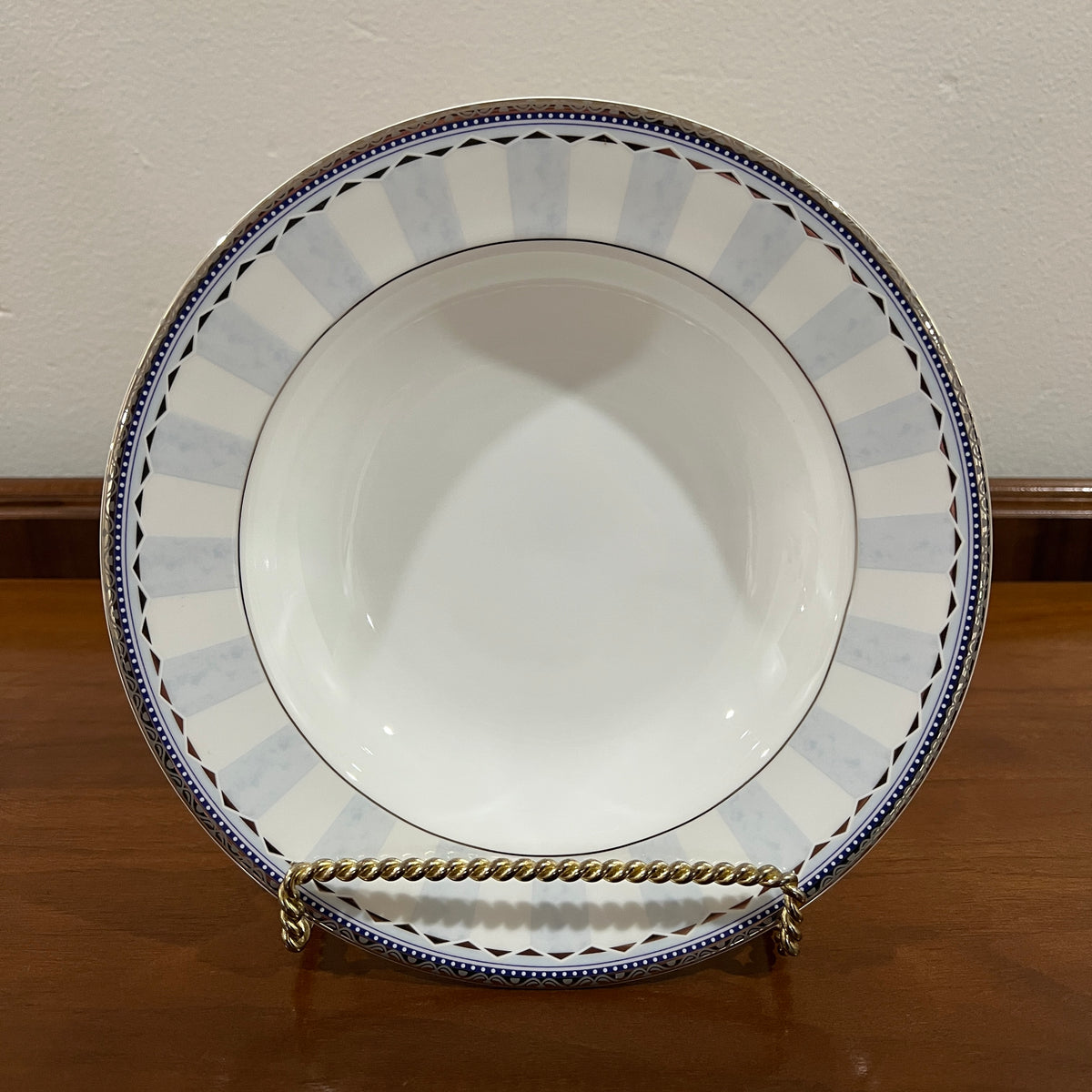 Set of 4 Vintage Royal Doulton Westminster 9" Large Rim Soup Bowls