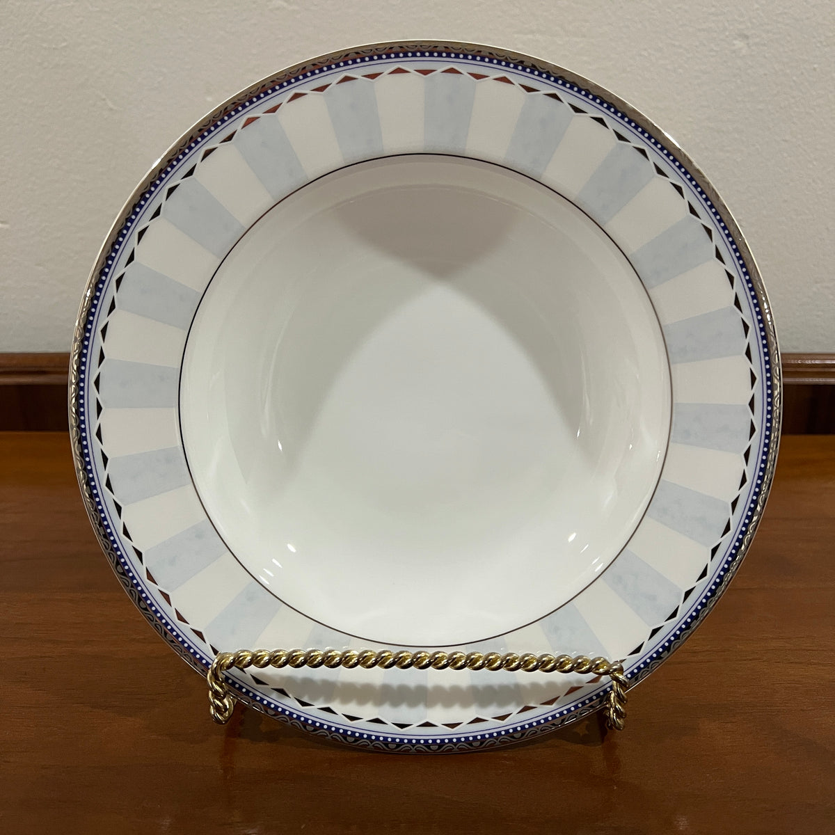 Set of 4 Vintage Royal Doulton Westminster 9" Large Rim Soup Bowls