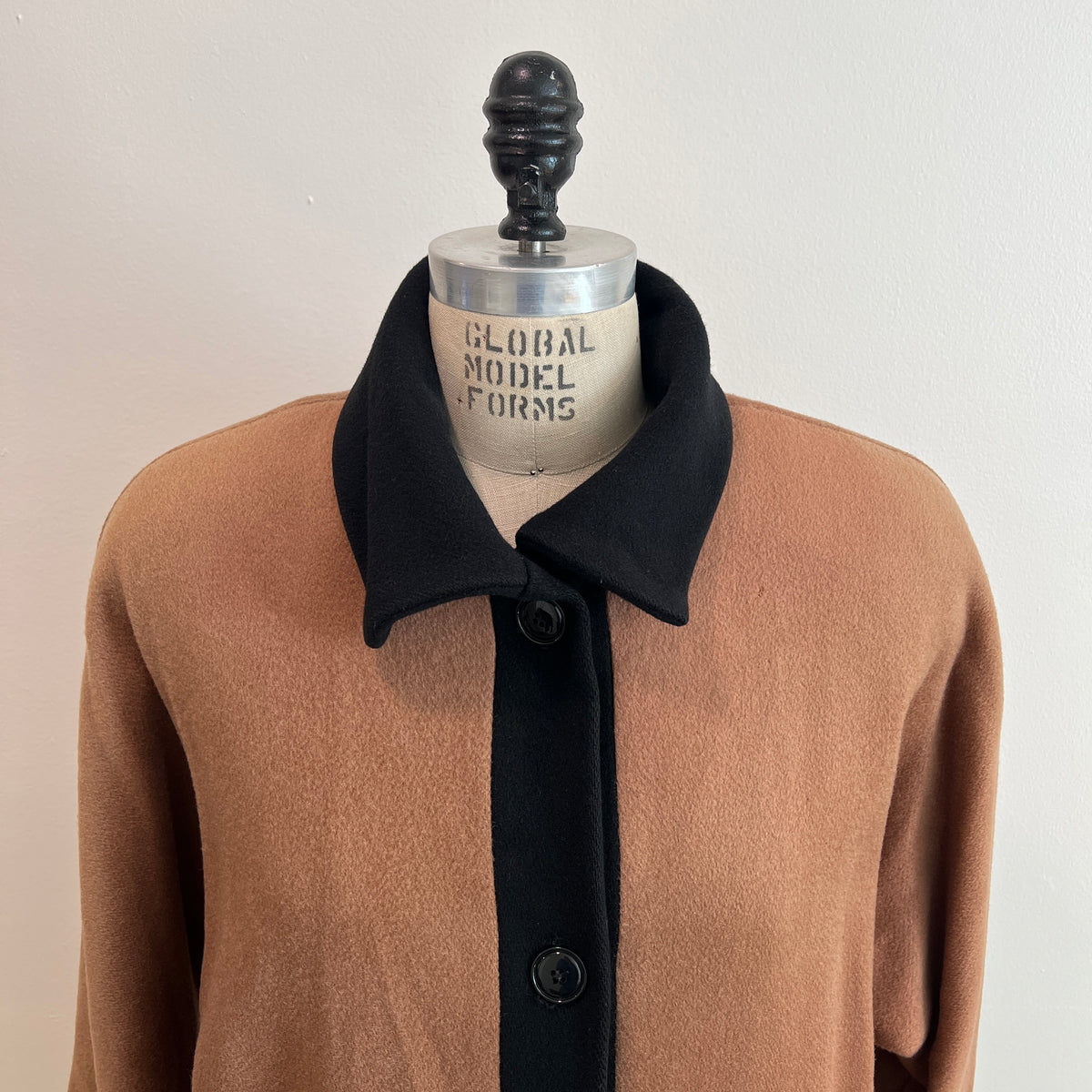 Vintage 1980s Women's Black and Tan Color Blocked Wool Coat, Size M/L
