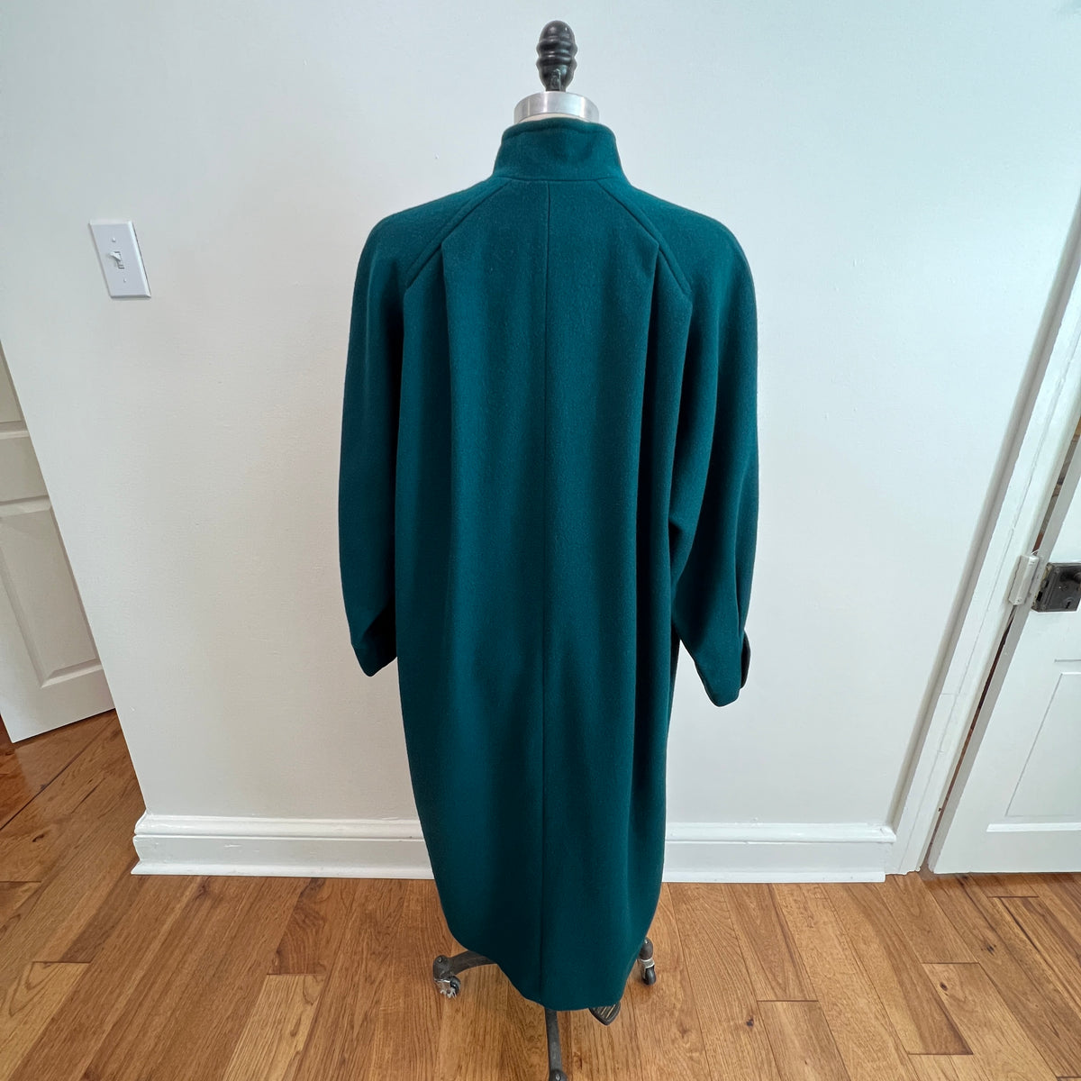 Vintage 1980s Women's Emerald Green Long Wool Coat, Size Medium/Large