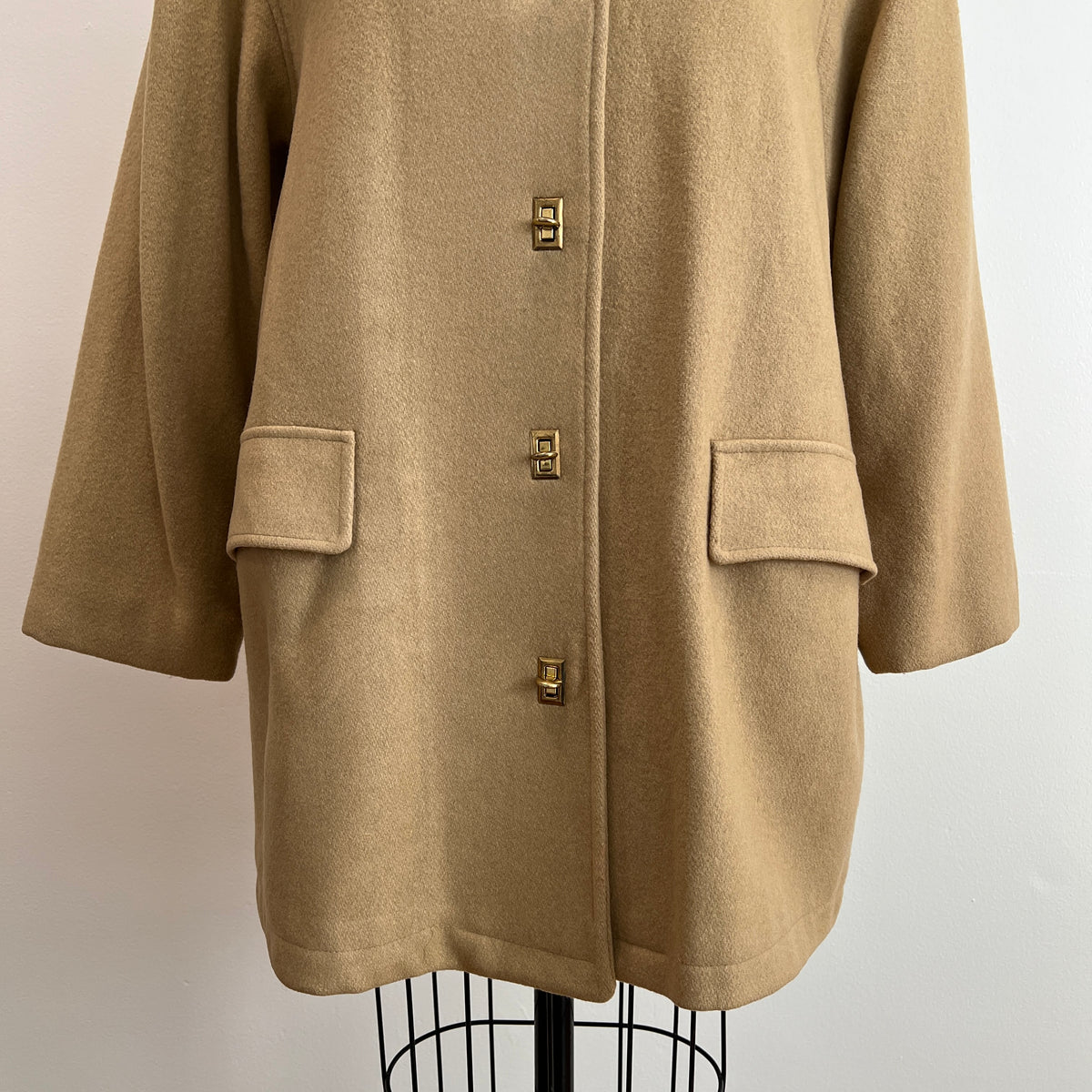 Vintage 1980s/1990s Women's Camel Wool Peacoat with Turnlock Buttons, Size L/XL
