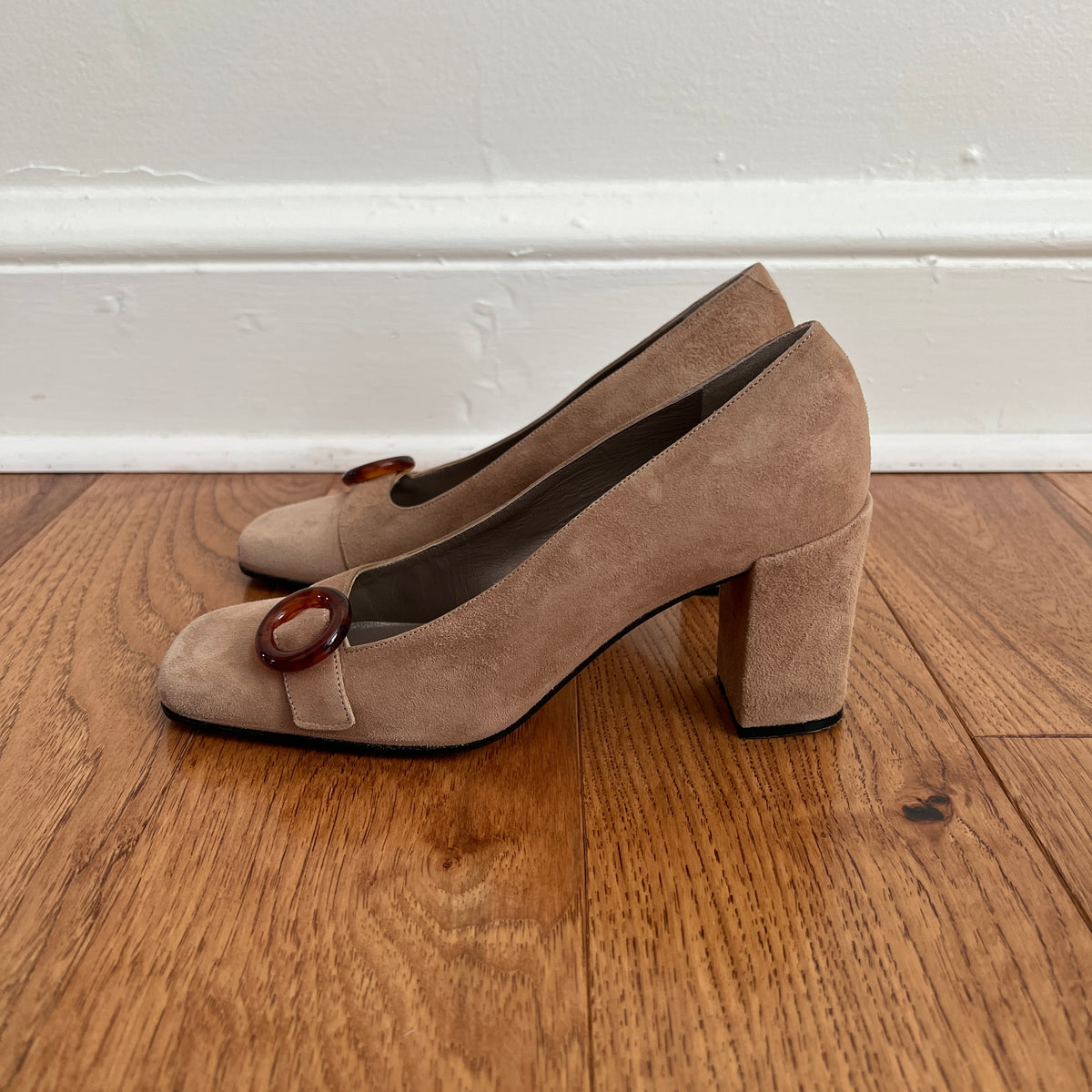Vintage 1990s Anne Klein II Camel Suede Block Heels, Size 7M