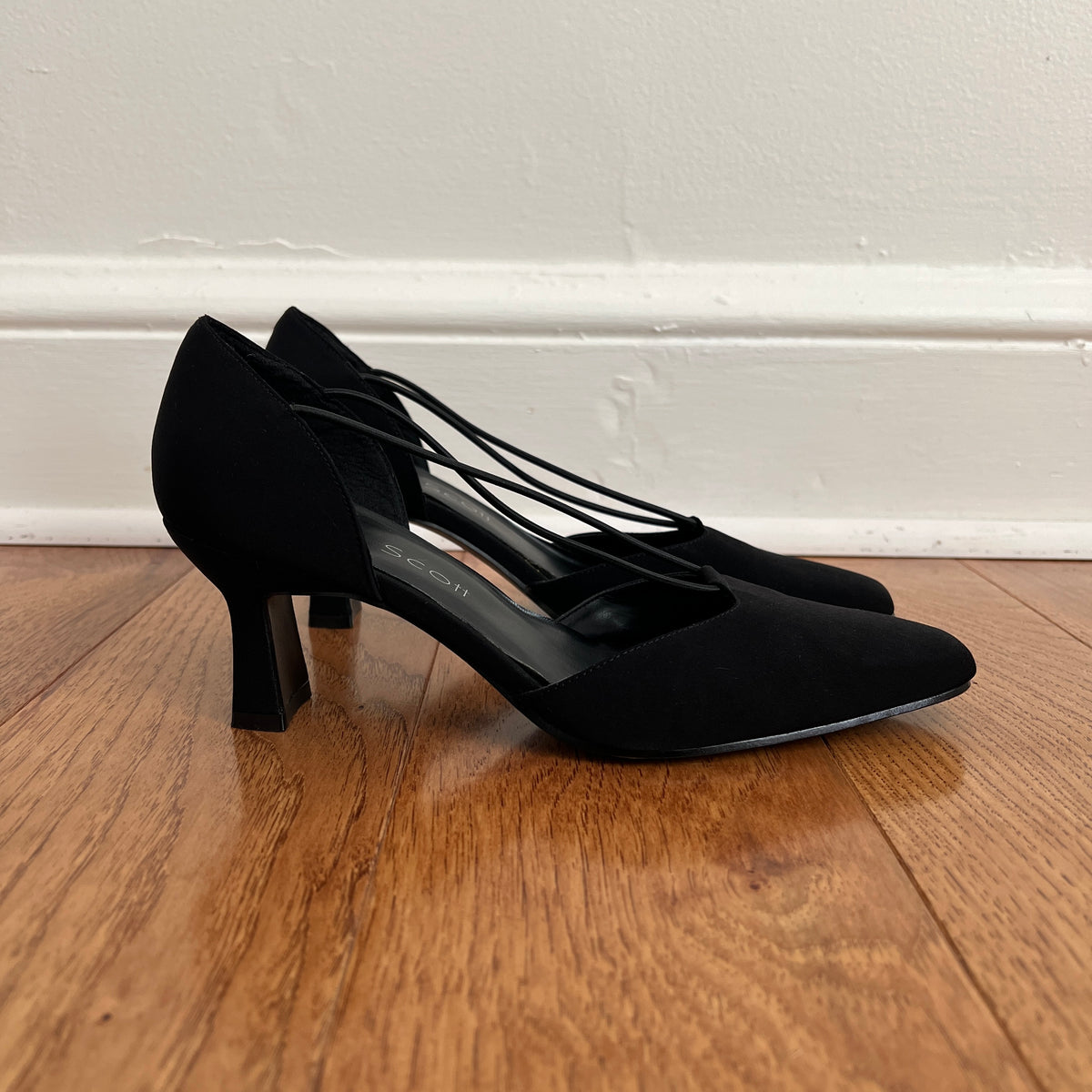 Vintage 1990s Laura Scott Black Square Toed Low Heel Pumps, Size 8