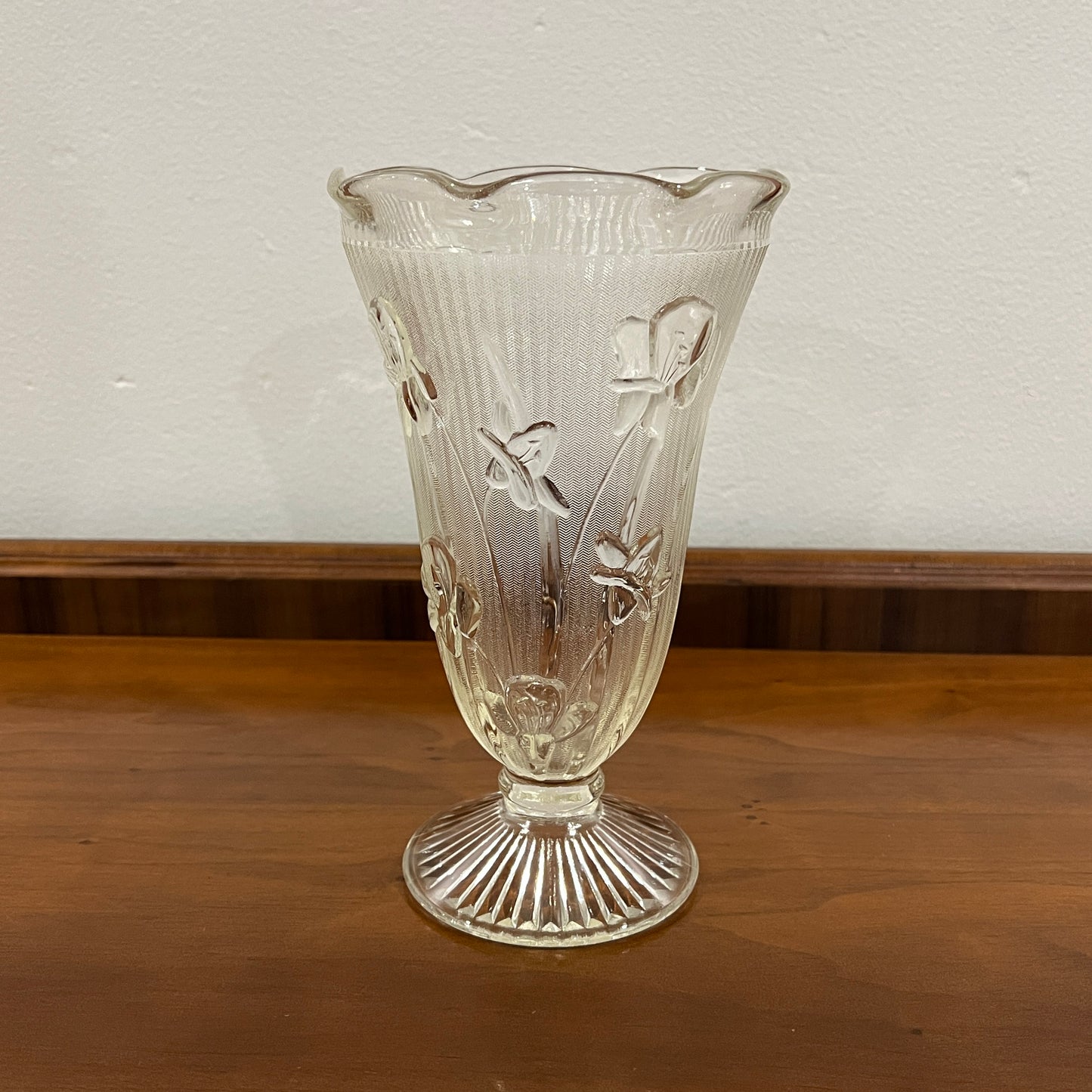 Vintage Jeanette Glass Iris and Herringbone Iris Clear 9" Vase