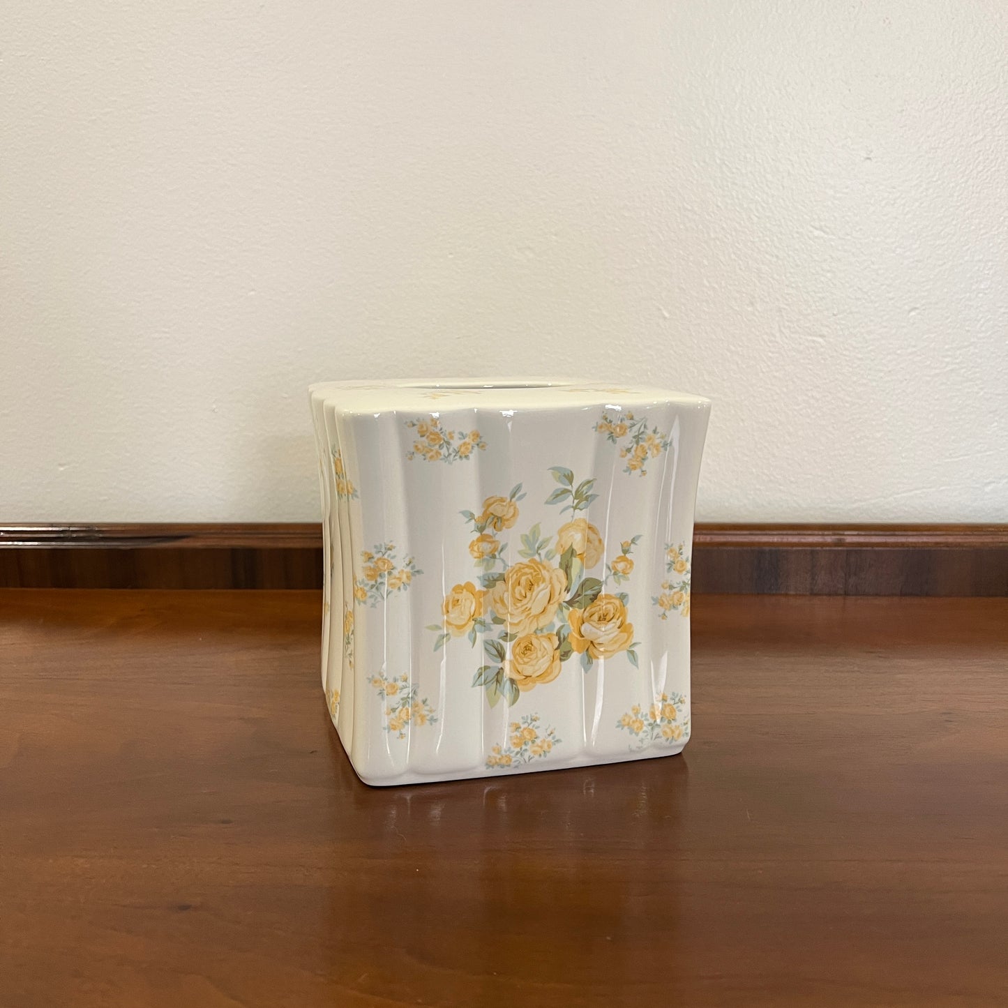 Vintage 2000s Laura Ashley Home Yellow Rose Square Ceramic Tissue Box Cover