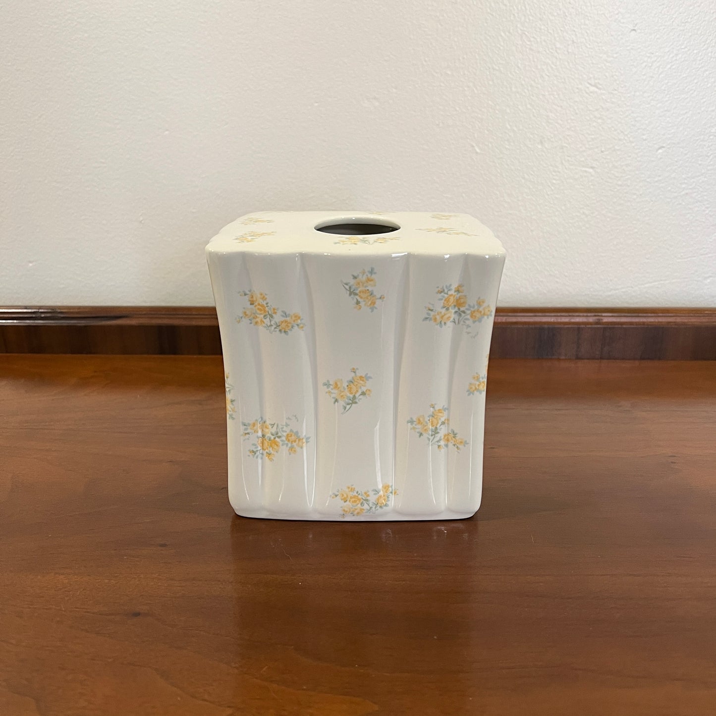 Vintage 2000s Laura Ashley Home Yellow Rose Square Ceramic Tissue Box Cover