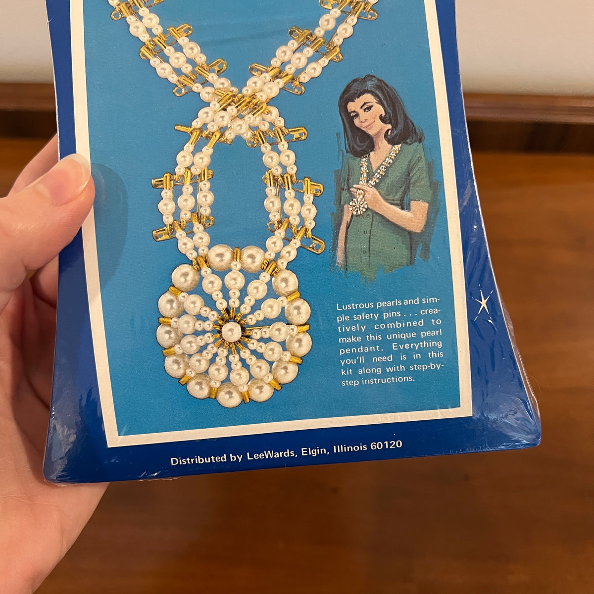 Vintage NIP Lee Wards Pearl Pin-It Necklace Jewelry Kit No. 17-14393