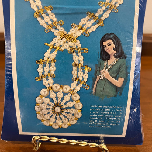 Vintage NIP Lee Wards Pearl Pin-It Necklace Jewelry Kit No. 17-14393